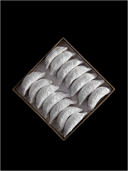 Petits Gateaux - Frédéric Anton © Richard Haughton